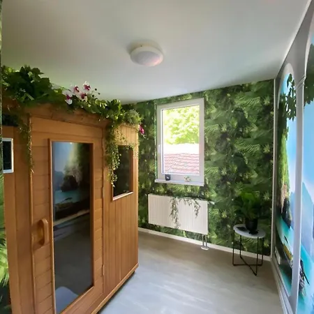 Schoene Ferienwohnung „Zum Glueck Tropical“ Eisenach Exterior photo